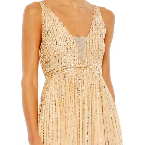 Mac Duggal A-line Sequin Plunge Neck Gown in Gold Sunset Wedding Prom Size 2 - Picture 3 of 16